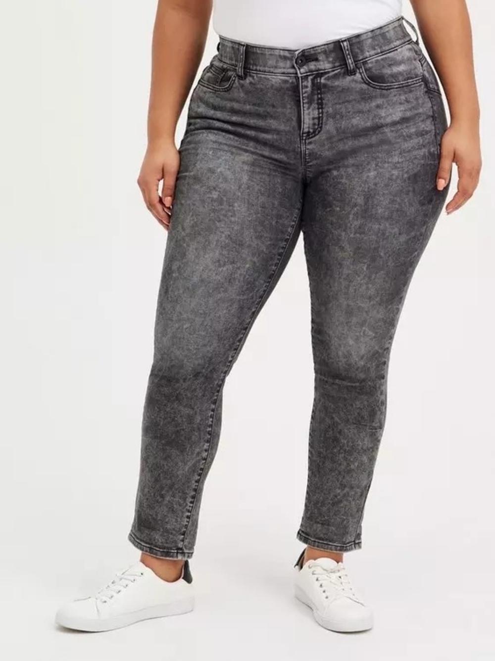 Torrid Womens Super Soft Grey Bombshell Straight Jean Size 12R